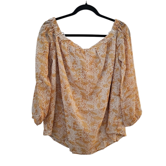 NWT Davi & Dani Animal Print Womens Top Size S Yellow - Picture 1 of 4